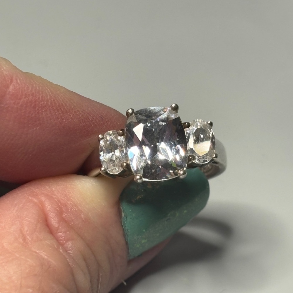 ✨Sparkly Avon 925 Sterling Silver Cushion Cut CZ Ring ✨SZ 8